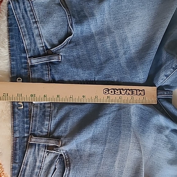 Land's End Mid Rise Demi Boot Cut Light Wash Denim Blue Jeans Size 10 - Picture 10 of 16